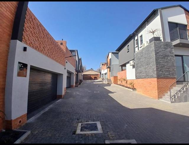 3 BEDROOM PROPERTY TO RENT IN EDENBURG